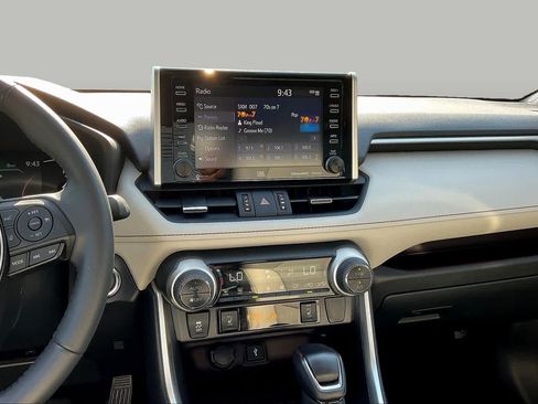 Used 2021 Toyota RAV4 Limited AWD/4WD image 7