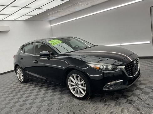 Used 2017 MAZDA MAZDA3 Grand Touring image 3