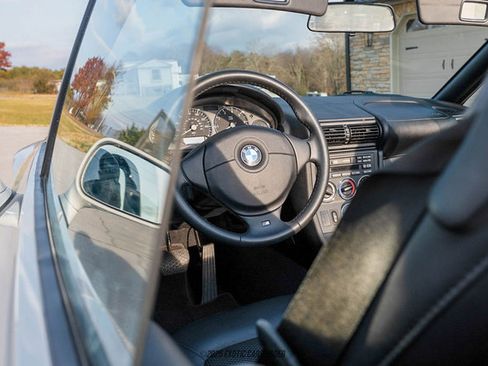 Used 2000 BMW Z3 2.5i image 31