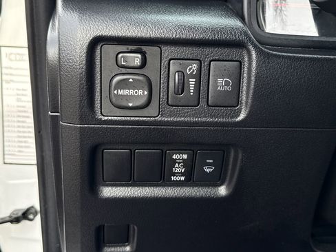 Used 2024 Toyota 4Runner TRD Off-Road Premium image 37