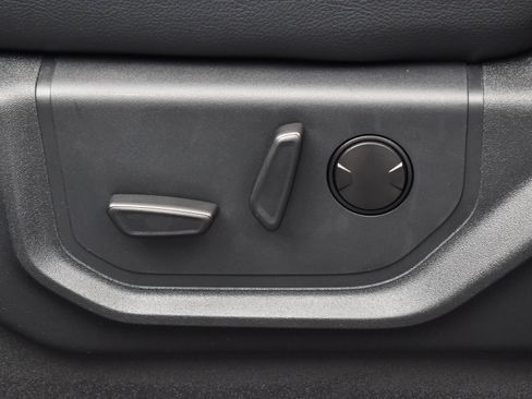 Used 2022 Ford F250 Lariat w/ Lariat Ultimate Package image 9