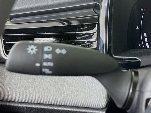 Used 2025 Toyota Camry LE image 14