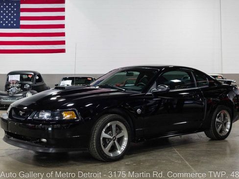 Used 2004 Ford Mustang Mach 1 RWD image 1