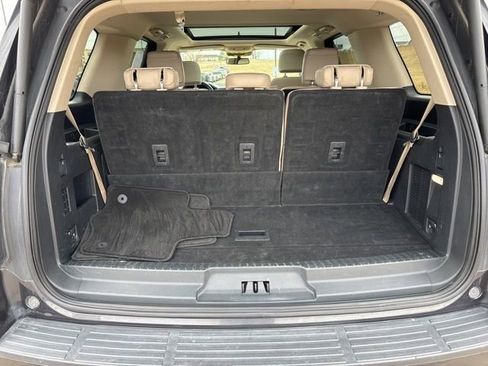 Used 2024 Ford Expedition Limited image 13