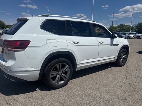 Used 2019 Volkswagen Atlas SEL R-Line AWD/4WD image 3