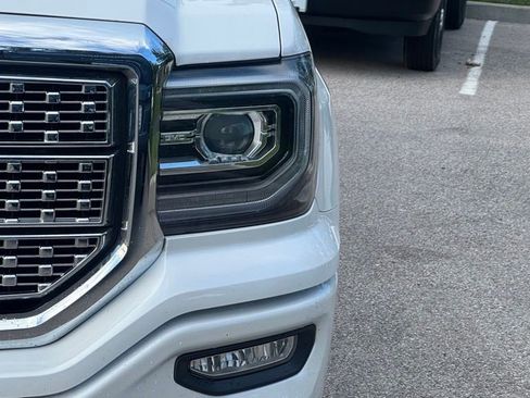 Used 2017 GMC Sierra 1500 Denali AWD/4WD image 8