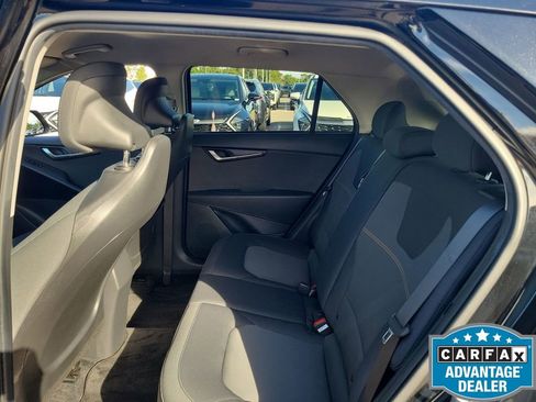 Used 2023 Kia Niro LX image 16