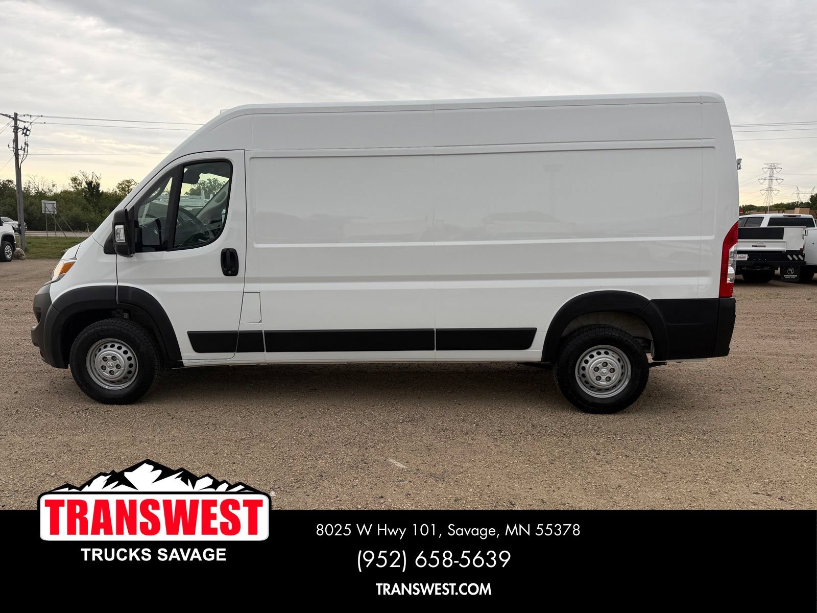 Used 2025 RAM ProMaster 3500 w/ Convenience Group FWD image 2