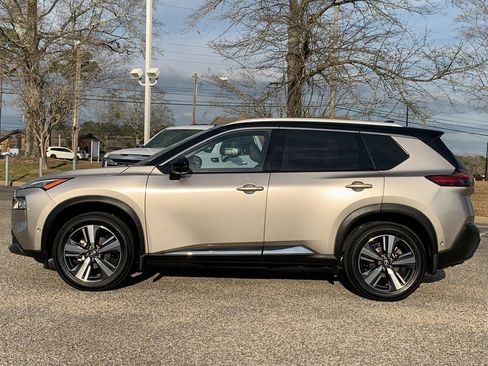 Used 2022 Nissan Rogue SL w/ SL Premium Package image 5