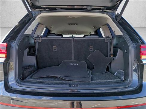 Used 2022 Volkswagen Atlas SE w/ Black Wheel Package image 7