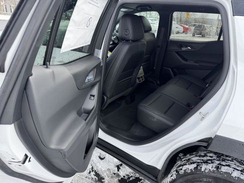 New 2026 Chevrolet Equinox LT w/ Convenience Package II image 13