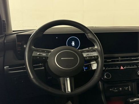 Used 2025 Hyundai Tucson Limited image 17