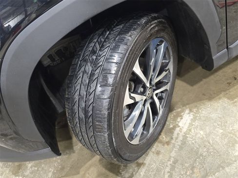 Used 2022 Toyota Corolla Cross XLE w/ Convenience Package image 32