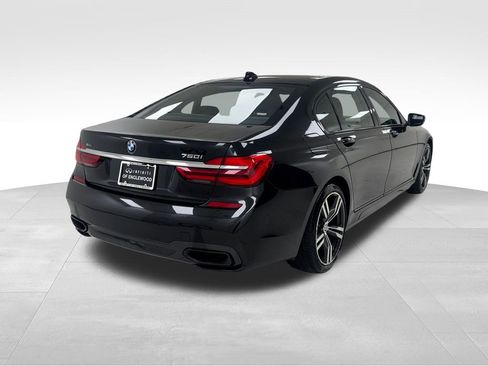 Used 2018 BMW 750i xDrive image 7