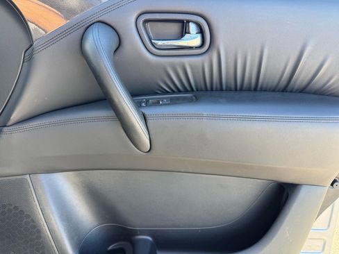 Used 2024 Nissan Armada SV image 26