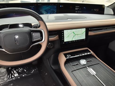 New 2026 Lincoln Navigator L Black Label AWD/4WD image 28