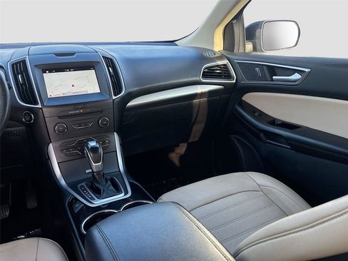 Used 2016 Ford Edge SEL w/ Equipment Group 201A FWD image 24