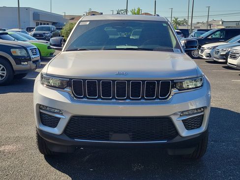 New 2025 Jeep Grand Cherokee Limited image 2