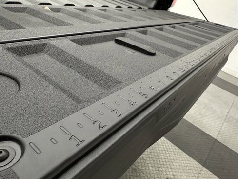 New 2025 GMC Canyon AT4 w/ AT4X Package image 25