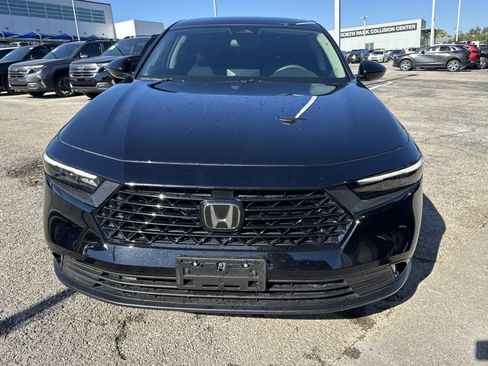 Used 2025 Honda Accord SE image 8
