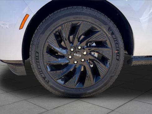 New 2026 Lincoln Navigator Reserve w/ Jet Appearance Package AWD/4WD image 11