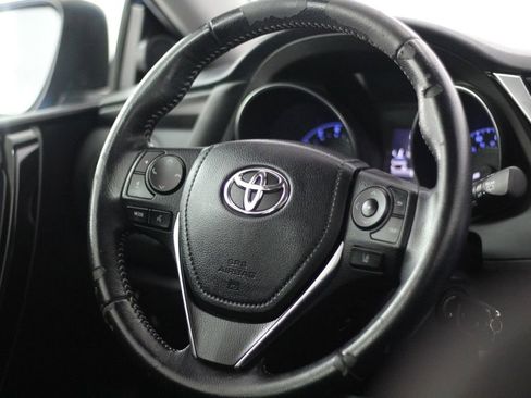 Used 2017 Toyota Corolla iM FWD image 11