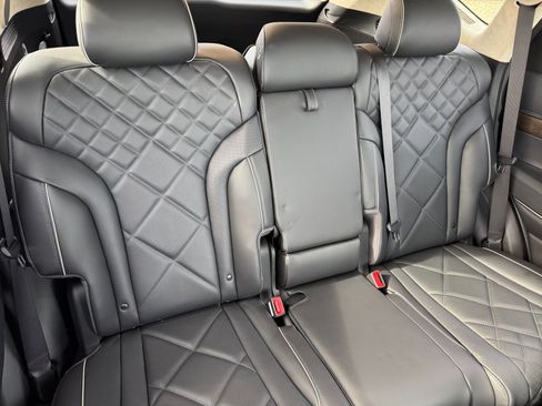 Used 2025 Genesis GV80 3.5T Prestige image 18