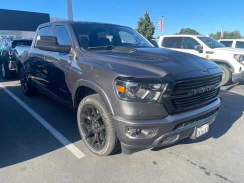 Used 2022 RAM 1500 Laramie AWD/4WD image 1