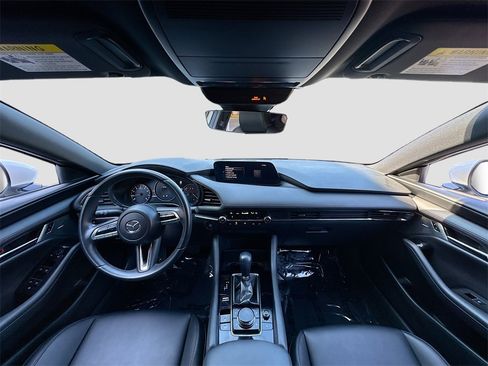 Used 2019 MAZDA MAZDA3 Hatchback w/ Preferred Package image 16