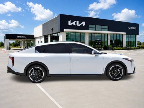 New 2026 Kia K4 GT-Line Turbo w/ GT-Line Premium Package FWD image 4