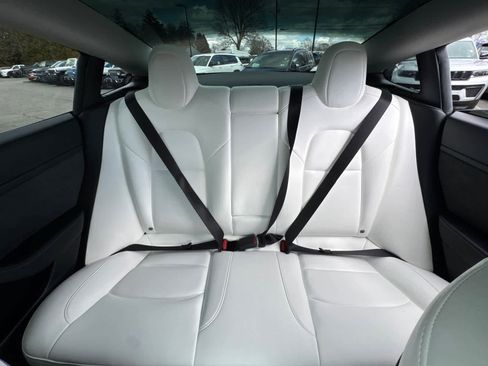 Used 2023 Tesla Model 3 Standard Range image 27