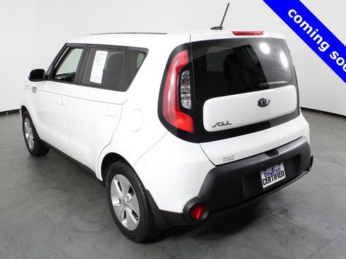 Used 2015 Kia Soul Base image 3