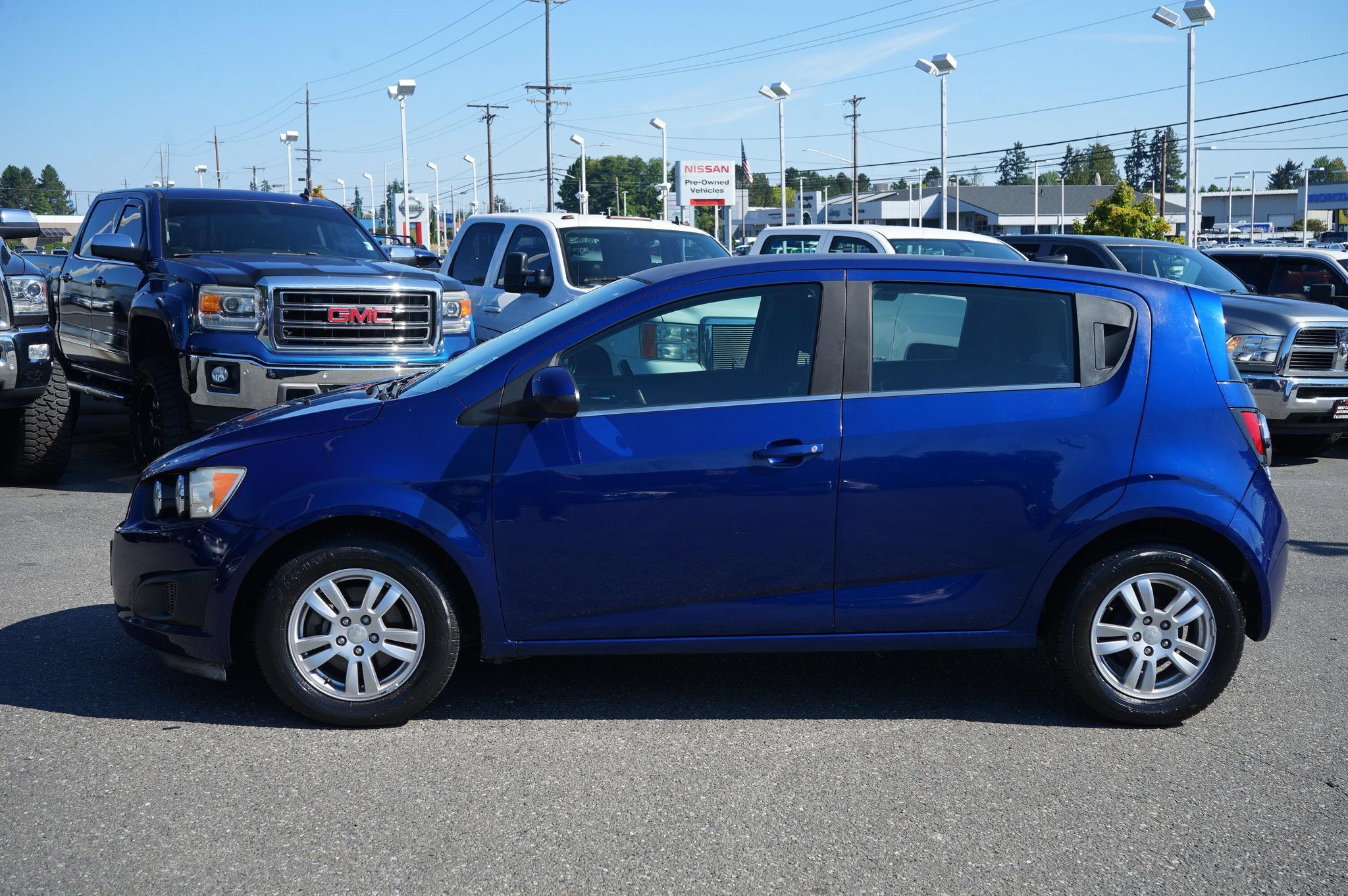 Used 2013 Chevrolet Sonic LT FWD image 2