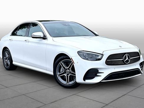 Used 2022 Mercedes-Benz E 350 4MATIC Sedan image 3