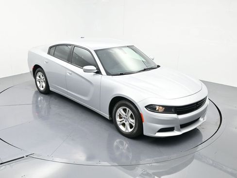 Used 2022 Dodge Charger SXT image 16