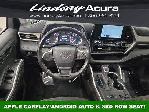 Used 2024 Toyota Highlander LE image 12