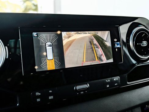 Used 2023 Mercedes-Benz Sprinter 3500 w/ Parking Package image 63