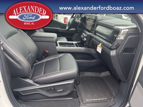 New 2025 Ford F250 Lariat w/ Lariat Ultimate Package image 19