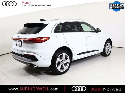 Certified 2025 Audi Q5 2.0T Premium Plus w/ Premium Plus image 18