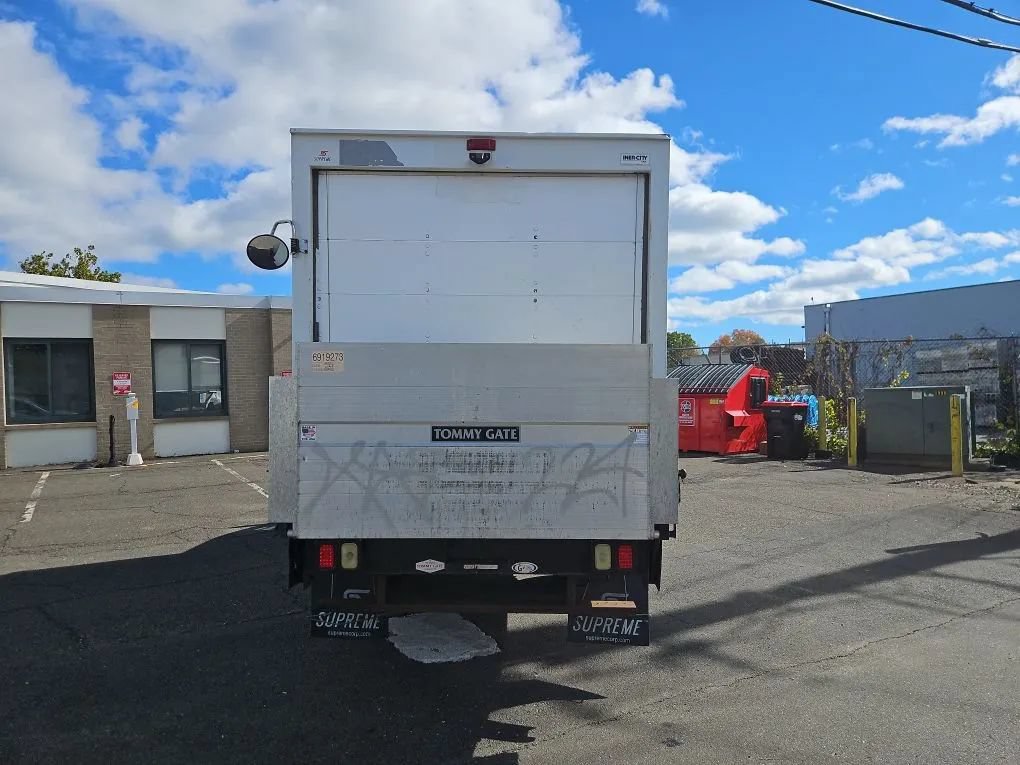 Used 2020 Chevrolet Express 3500 RWD image 9