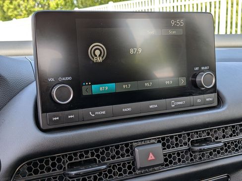Certified 2025 Honda HR-V LX image 18