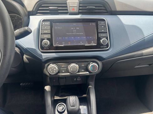 Used 2025 Nissan Versa SV FWD image 16