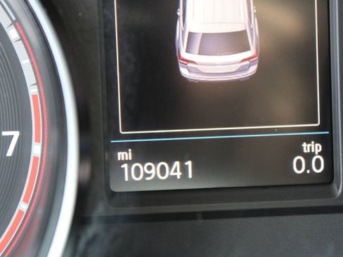 Used 2019 Volkswagen Atlas SE FWD image 22