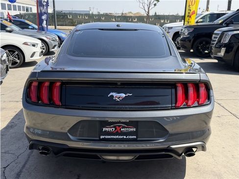 Used 2018 Ford Mustang Premium RWD image 5