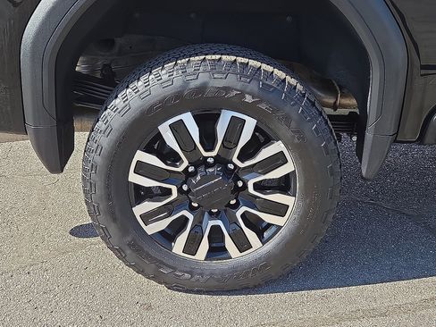 Used 2024 GMC Sierra 2500 Denali Ultimate image 7