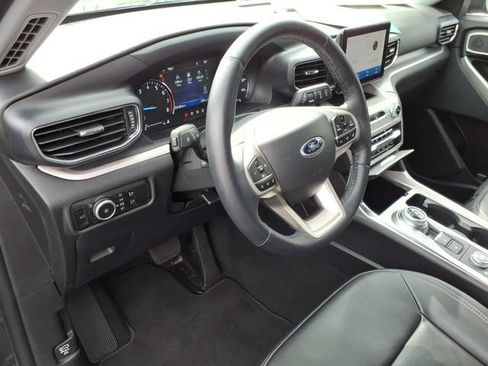 Certified 2023 Ford Explorer XLT w/ Equipment Group 202A AWD/4WD image 17