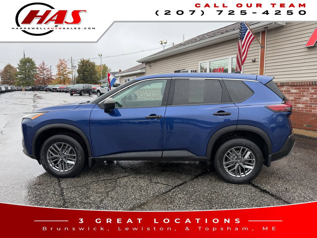 Used 2023 Nissan Rogue S AWD/4WD image 3