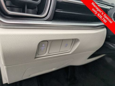 Used 2024 Kia Sorento S AWD/4WD image 16
