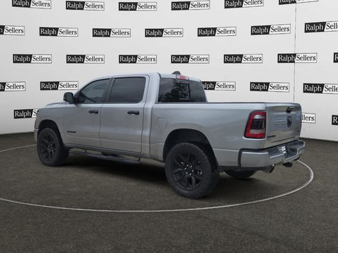 Used 2024 RAM 1500 Laramie AWD/4WD image 4