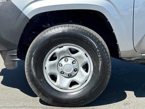 Used 2019 Toyota Tacoma 2WD Access Cab image 22